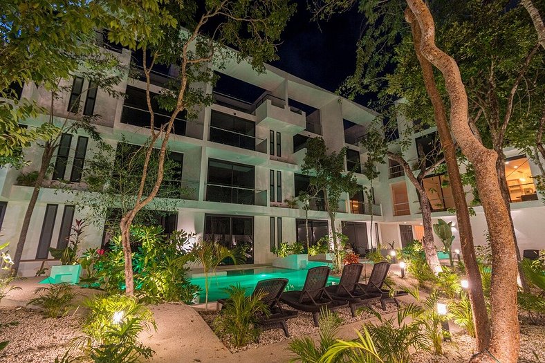 Apartment near the Mayan Jungle with pool. Sak 202