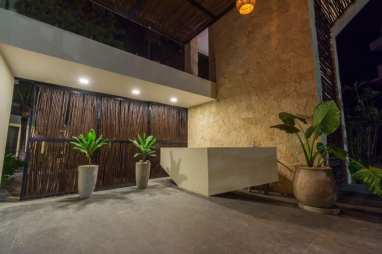 Moots Penthouse Temazcal, gym & concierge